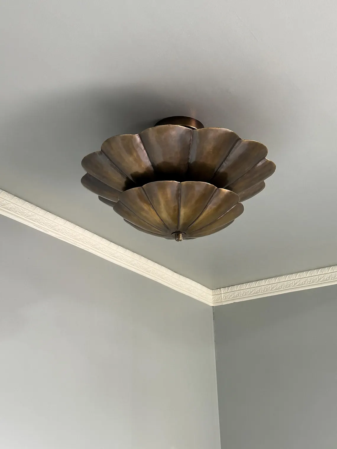Vintage-Style Brass Ceiling Flush Mount Light – Flower Petal Design | Antique Finish Semi-Flush Fixture